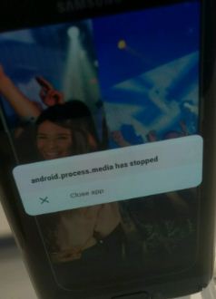 Fix android.process.media has stopped error